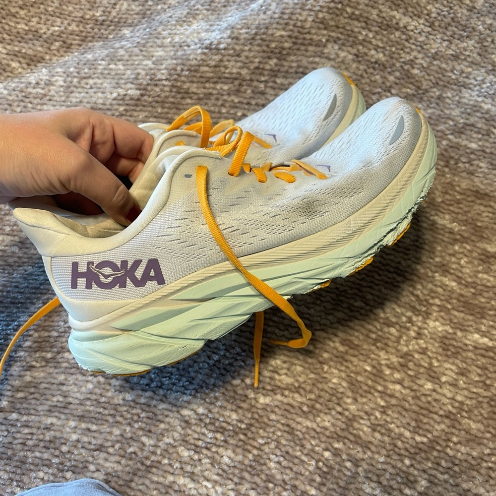 Hoka Clifton 8 sneakers